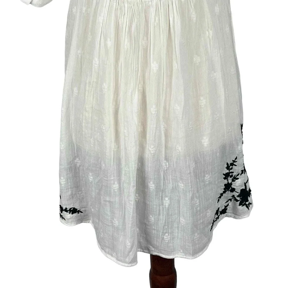 Free People Embroidered Square Neck Peasant Top White Black Size S, NWT